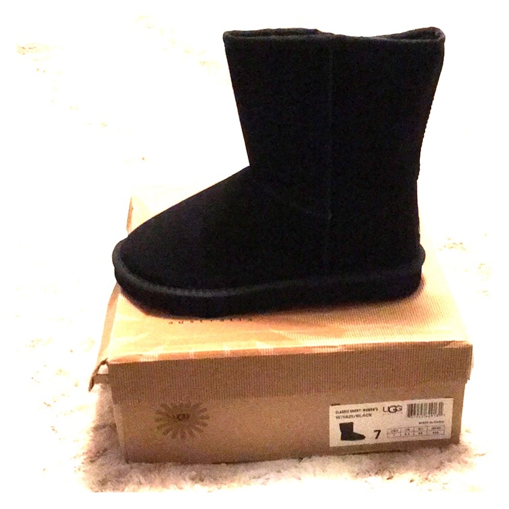 UGG Classic Short Boots